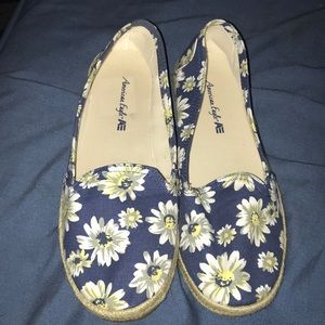 Daisy American Eagle shoes